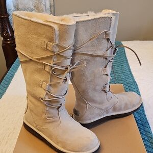 UGG Whitley Winter Boots
